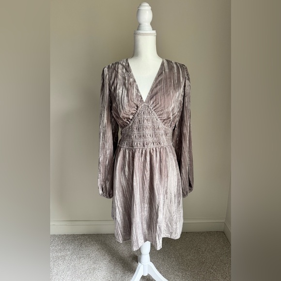 NWT GAP Taupe Beige Velvet Smocked Mini Cocktail Party Dress Sz L - Picture 3 of 11